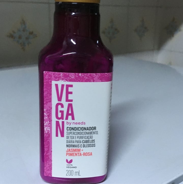 review photo of Needs Condicionador Jasmine + Pimenta Rosa shared by @elica on 15 Jun 2022 - review