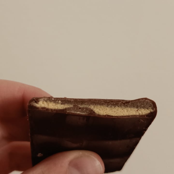 photo of LoveRaw Peanut Butter Filled M:lk Choc Bar shared by @marsss on  28 Jan 2022 - review