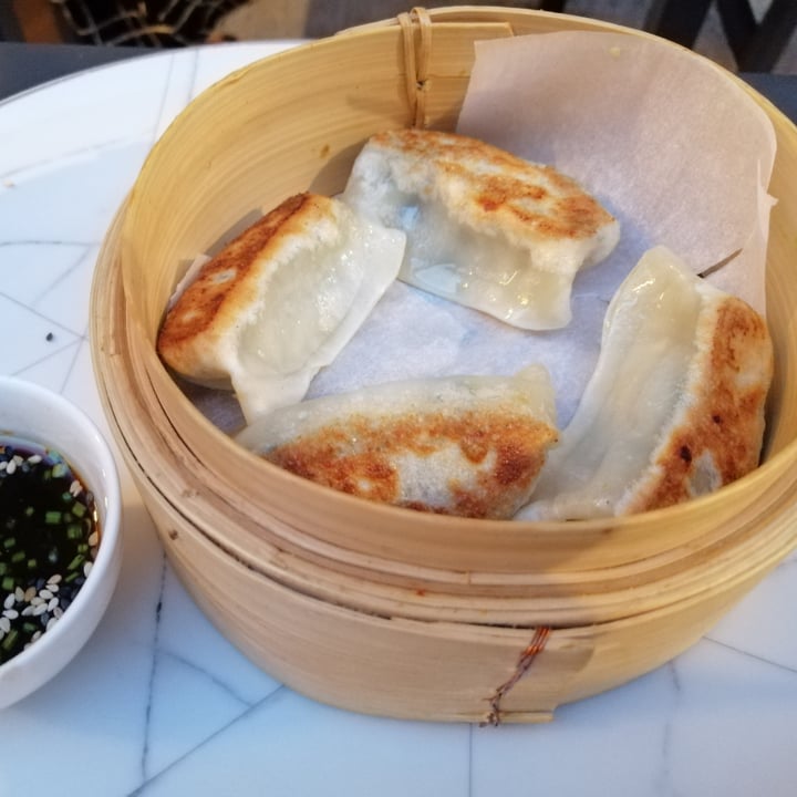 review photo of MOMI | Hagakure Poke & Matcha Bar Gyoza shared by @rositagargaro on 03 Jul 2022 - review