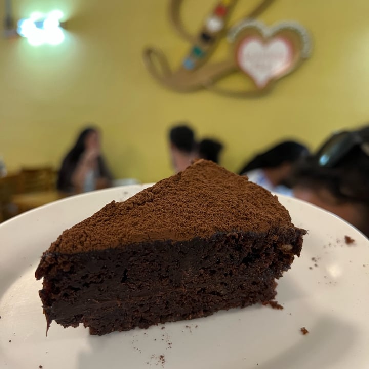 photo of Loving Hut Vila Mariana Bolo Trufado shared by @vegetarirango on  29 May 2022 - review