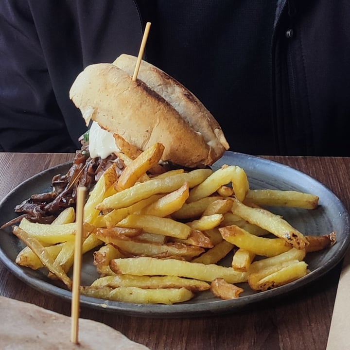 review photo of Fuente Rica Rica Mechada a la peruvian shared by @veganeandos on 30 Jul 2022 - review