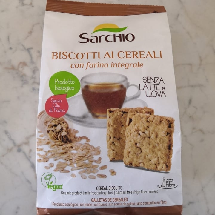 photo of Sarchio Biscotti ai cereali shared by @signormusetto on  12 Apr 2021 - review