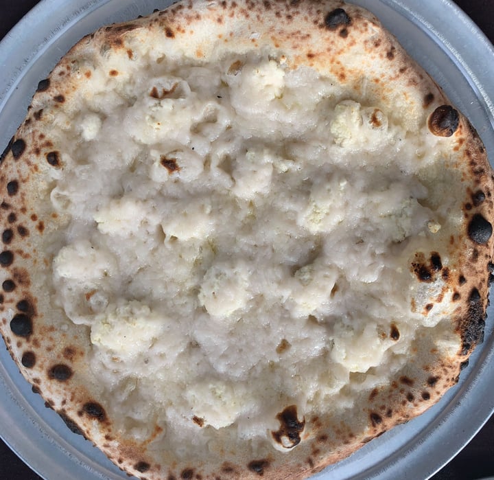 photo of Floralia White Pizza shared by @feelideal on  07 Jun 2020 - review