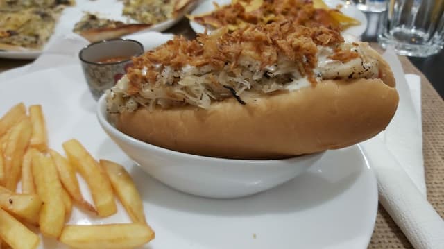 Photo of the dish “Perrito desencajamandíbulas”