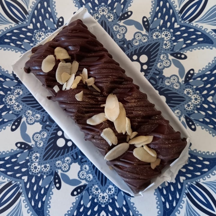 photo of Vegan Safe Barra de chocolate recheada com frutas vermelhas shared by @lumarques on  14 Jul 2021 - review