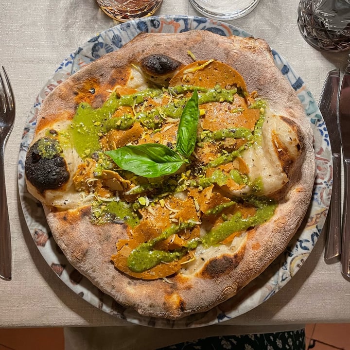 review photo of Villa Costanza Pizza mortadella Vegan Con Pesto Di Pistacchi shared by @aliciuzza on 19 Aug 2022 - review