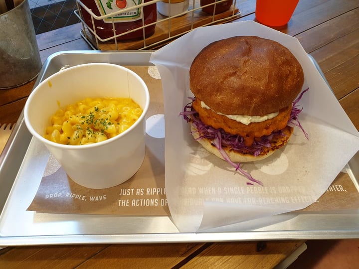 review photo of AIN SOPH. Ripple Crispy Chicken Burger shared by @jordocon on 08 Sep 2019 - review