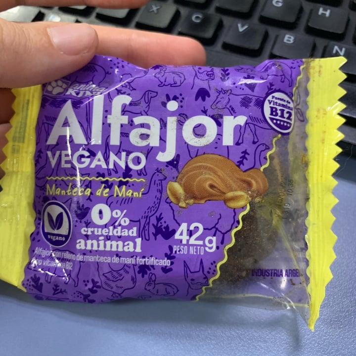 review photo of Animal kind Alfajor Vegano shared by @daisunino on 18 Mar 2022 - review