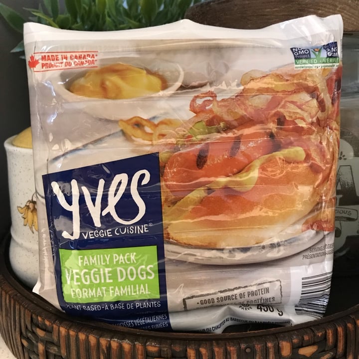 photo of Yves Veggie Cuisine Family Pack Veggie Dogs shared by @kaykuzina on  14 Apr 2022 - review