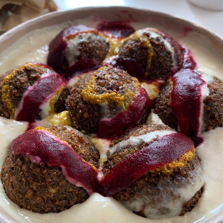 review photo of Nana Veg Kitchen x Kuiri falafel shared by @paparussian on 30 Apr 2022 - review