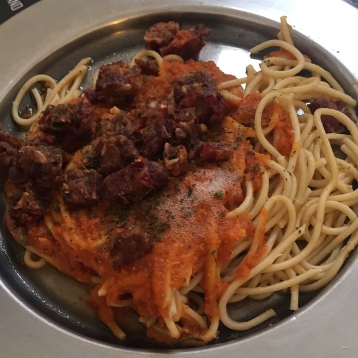 review photo of Shiva-Station Spaguetti a la boloƱesa shared by @jaxmagana on 08 Dec 2020 - review