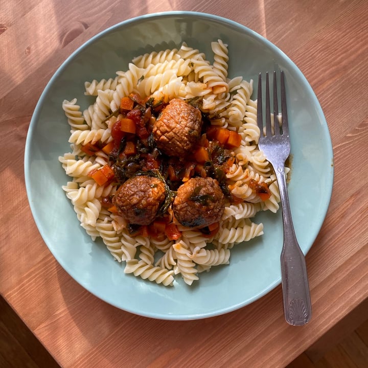 photo of Gardein Classic Meatless Meatballs shared by @potatolover on  03 Apr 2021 - review
