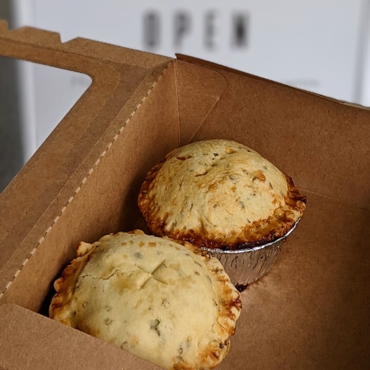 photo of Lilac Oak Mini Mushroom Spinach Cream Pie shared by @xinru-t on  12 Oct 2021 - review
