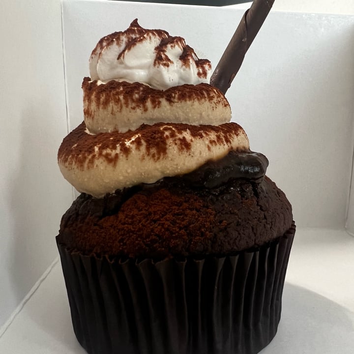 photo of Tauer Bakery Cupcake Frappuccino shared by @millula on  09 Jun 2022 - review