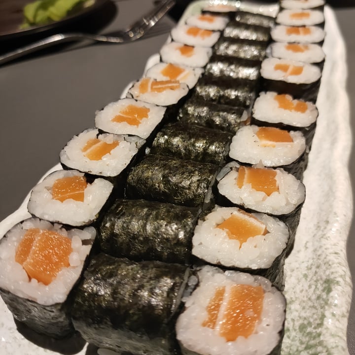 photo of Domò Sushi Hosomaki Salmone Vegan shared by @moonshade on  20 Mar 2022 - review