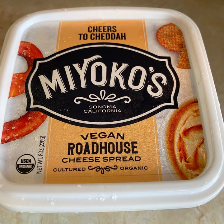 review photo of Miyoko's Creamery Cheers to Cheddah Roadhouse Cheese Spread shared by @heidiharmony on 28 Apr 2020 - review