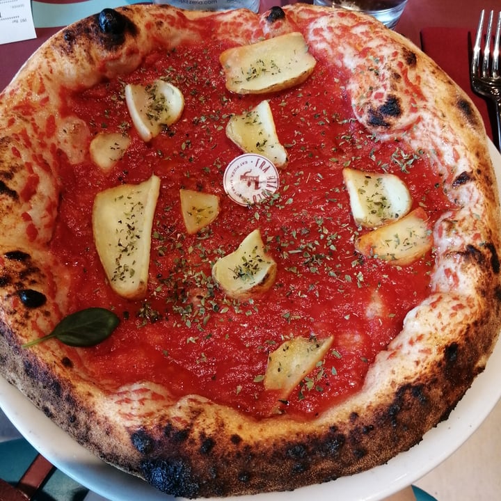 photo of Fra Diavolo Pizzeria - Arese Il Centro Pizza Marinara Con Patate shared by @sonia02 on  29 Aug 2022 - review