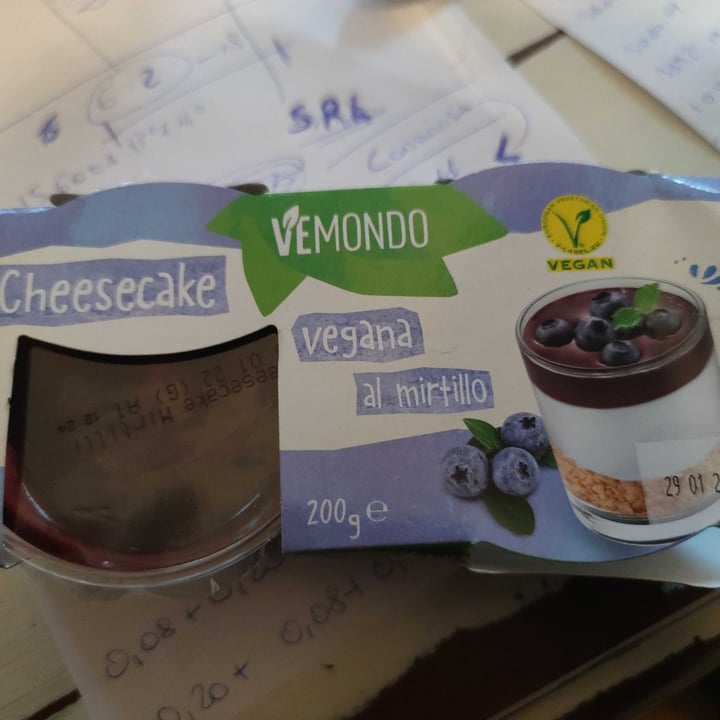 photo of Vemondo Cheesecake vegana al mirtillo shared by @valebi on  10 Jan 2022 - review