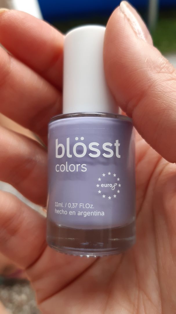 photo of blösst Esmalte Lavanda shared by @azulclarito on  30 Dec 2019 - review