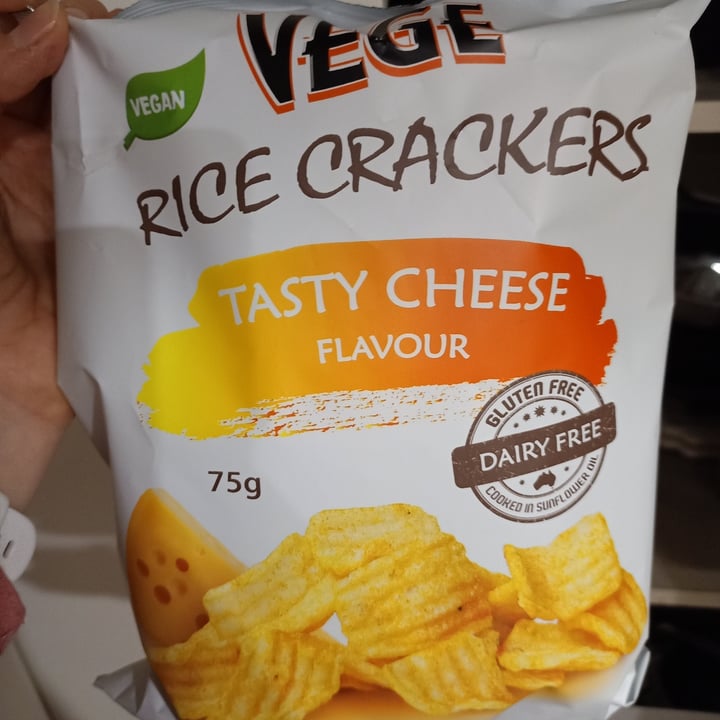 review photo of Vege Rice Crackers Tasty Cheese Flavour shared by @plantbasedlans on 03 Jul 2020 - review