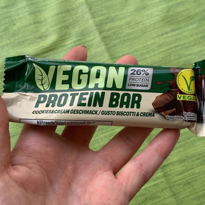 photo of Vegan Protein Bar  Cookies and cream geschmack shared by @claudia1698 on  25 Aug 2022 - review