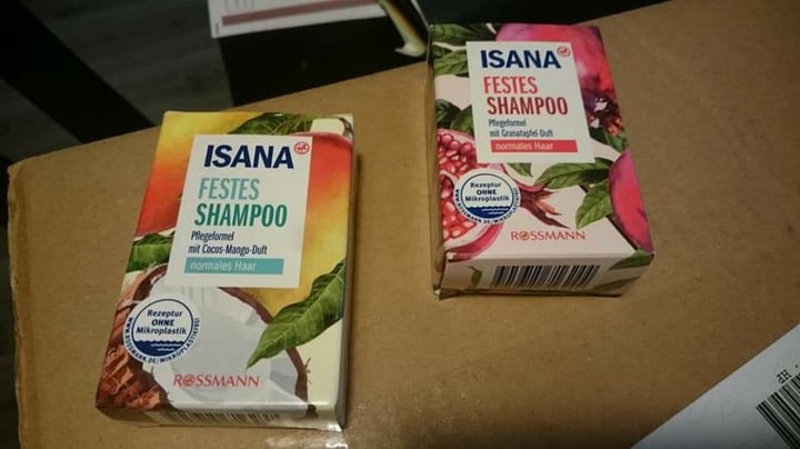 photo of Isana Festes Shampoo shared by @vreakylena on  03 Oct 2019 - review