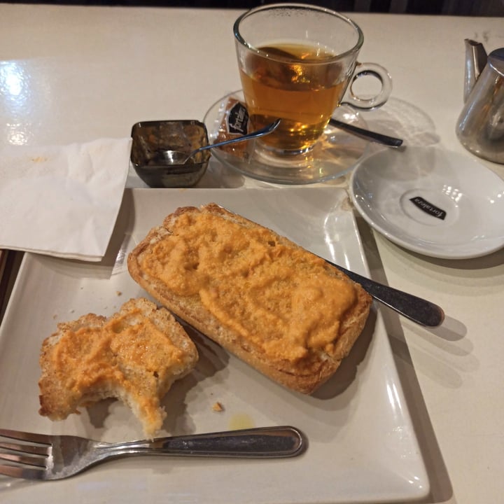 photo of Ayala café Barakaldo Tostadas con tomate y aceite shared by @avis-al on  19 Oct 2020 - review
