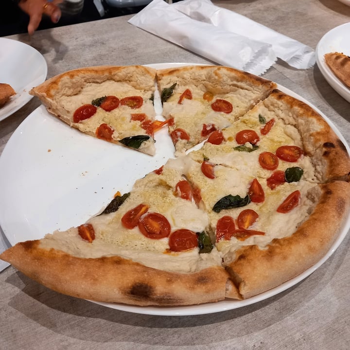 photo of Pizza Power Vegan MARGHERITA AL FILETTO shared by @danimarques on  11 Jun 2022 - review
