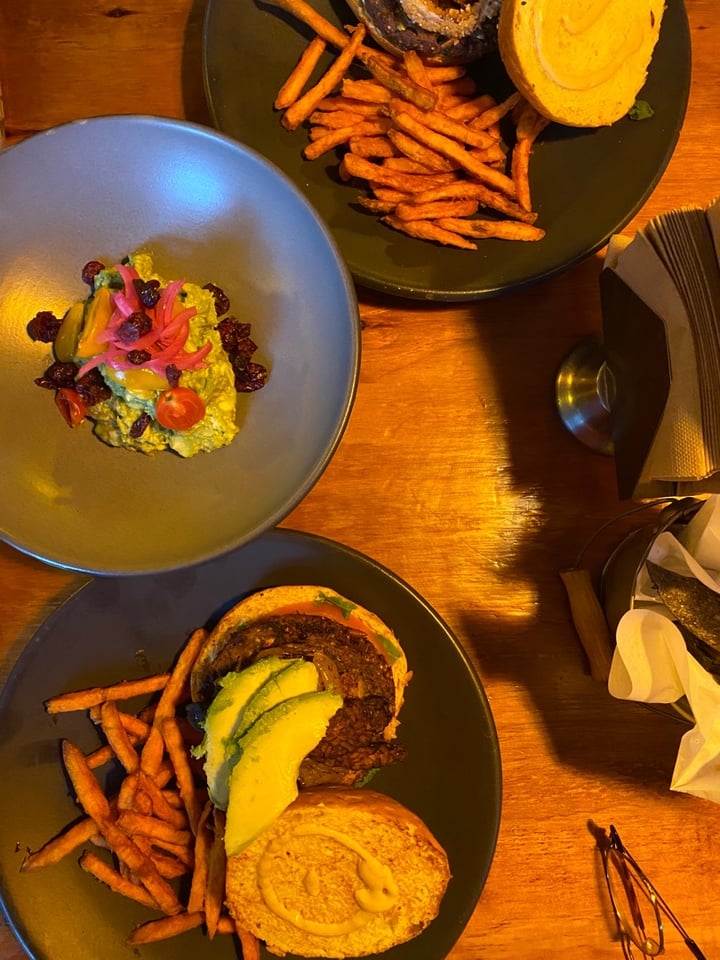 photo of Forever Vegano Hamburguesa shared by @pautarriba on  26 Jan 2020 - review