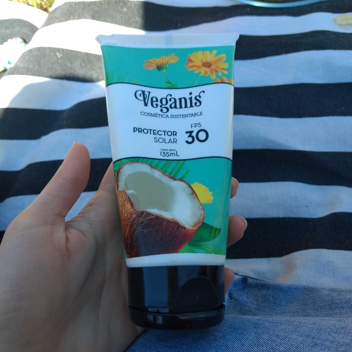 review photo of Veganis Protector Solar FPS30 shared by @vicoca1 on 10 Oct 2021 - review