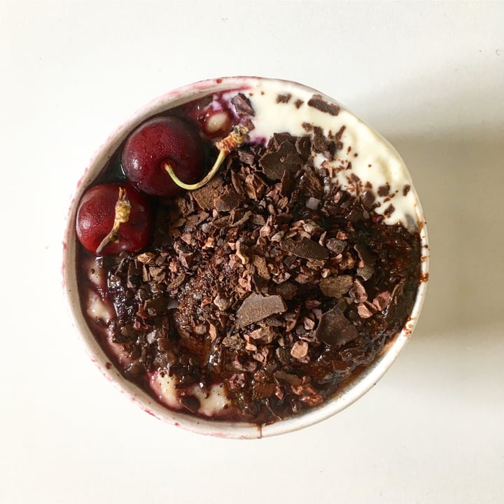 photo of Brochan Black Forest Porridge shared by @lindadoesvegan on  04 Aug 2020 - review