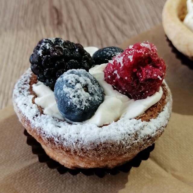 Photo of the dish “Cestino di frolla con crema chantilly e frutti di bosco”
