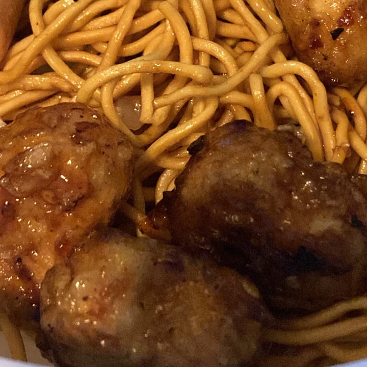 photo of Panda Express Beyond orange chicken shared by @veganpantrydotcom on  21 Oct 2022 - review