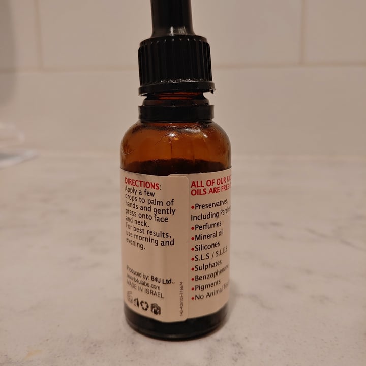 review photo of Absolute care Rosehip & Squalane Face Oil shared by @stencil on 19 Jan 2022 - review
