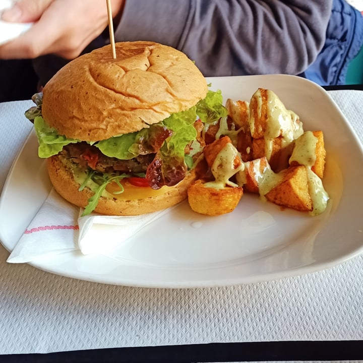 photo of Veggie Garden Hamburguesa de verdura shared by @juliaavi on  29 Jan 2022 - review