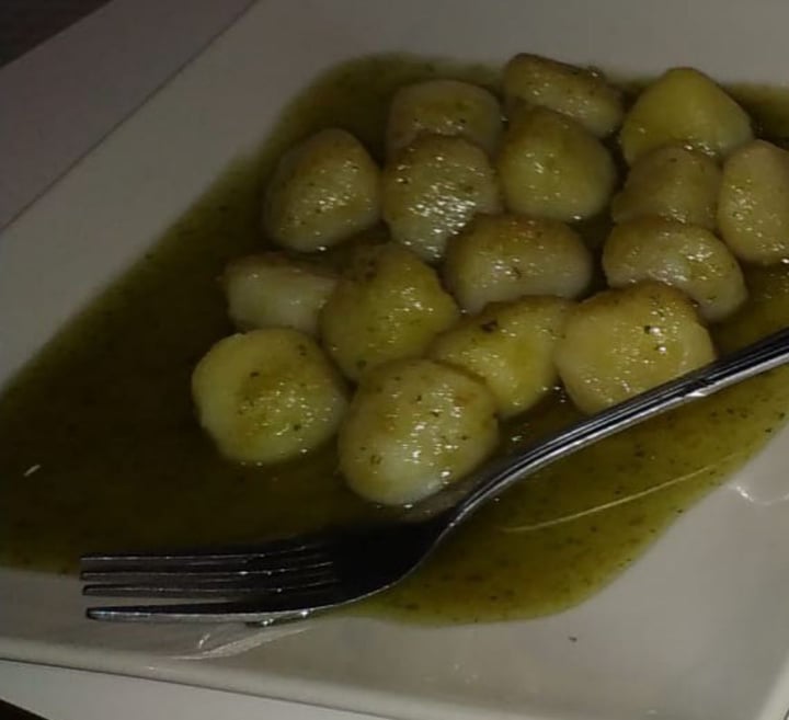 review photo of El Candil Hummusería Ñoquis Al Pesto shared by @veganalibertad on 08 Nov 2019 - review