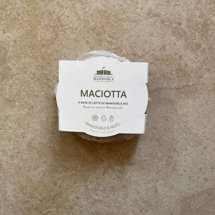 photo of La fattoria della mandorla Maciotta mandorle e noci shared by @poddceci on  15 Apr 2022 - review