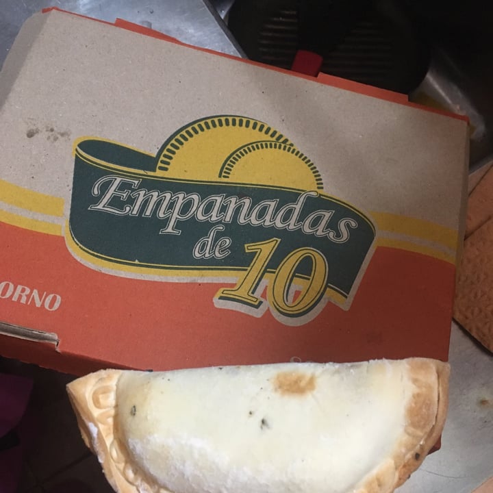photo of Empanadas de 10 San Isidro Empanada de Jamon y Queso shared by @lauchis on  21 Mar 2021 - review