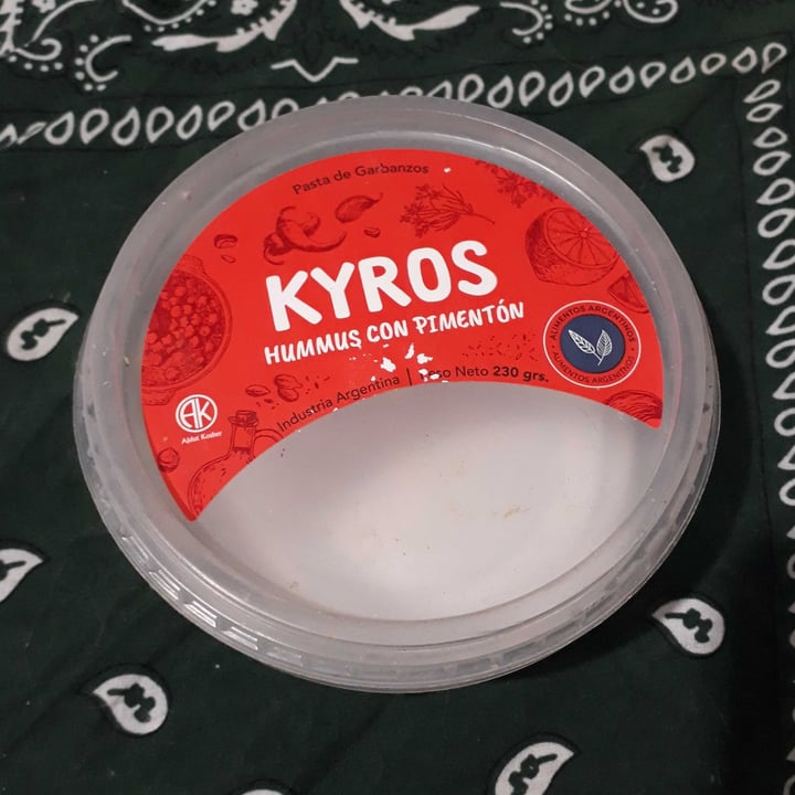 photo of Kyros Hummus con Pimentón shared by @bautistavegano on  18 Mar 2022 - review