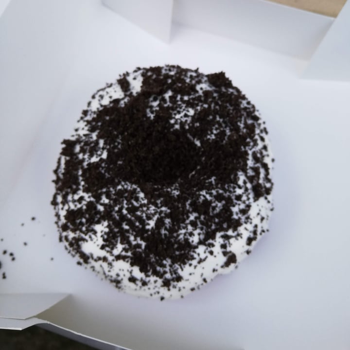 photo of Naked Bakery Oreo donut shared by @benedettac on  28 Aug 2020 - review