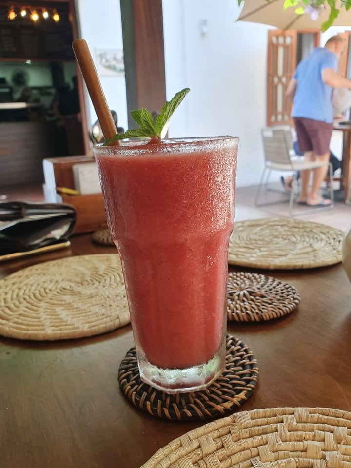 review photo of Bowl'd Strawberry Watermelon Limeade shared by @thelilypad on 17 Feb 2020 - review