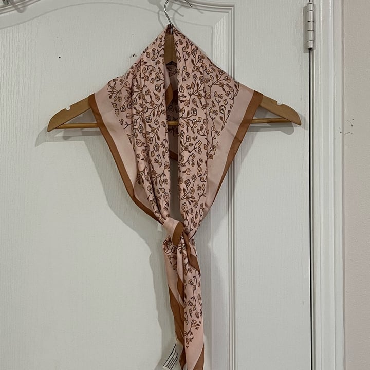 review photo of Cleobella Silky Scarf shared by @caariinaa on 21 Apr 2022 - review