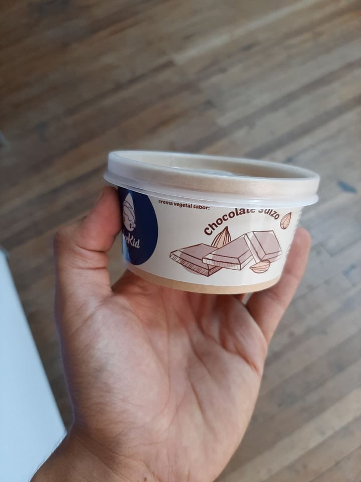 photo of Icekid Helado De Chocolate Suizo shared by @alets on  27 Jan 2020 - review