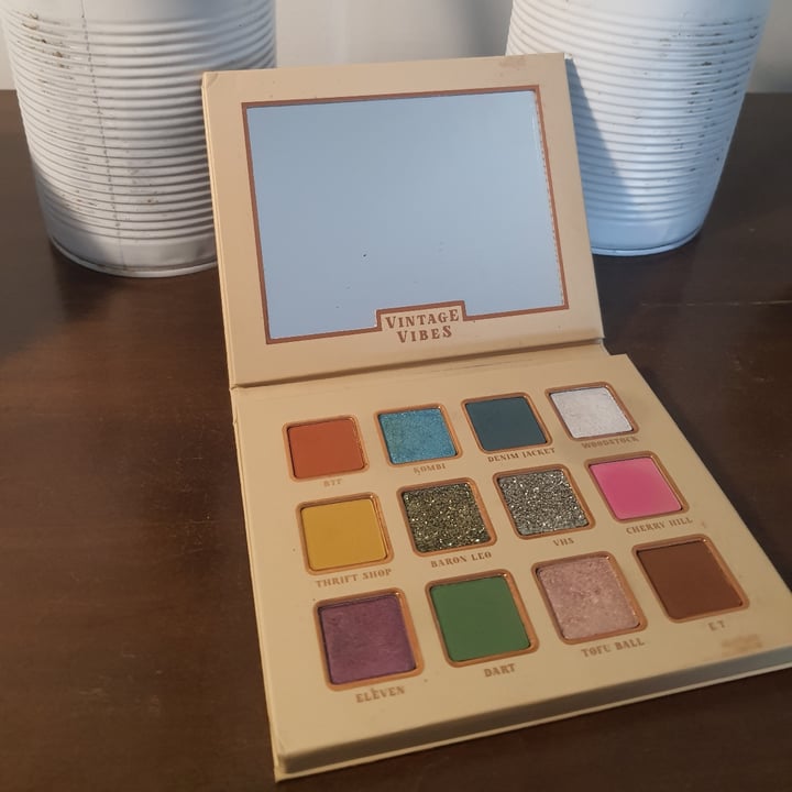 photo of Cosmyfy Vintage Vibes palette shared by @lily7 on  13 Aug 2022 - review