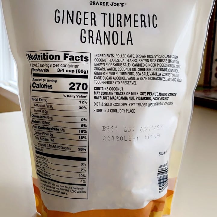 photo of Trader Joe's Ginger turmeric granola shared by @lauren281 on  21 Jan 2021 - review