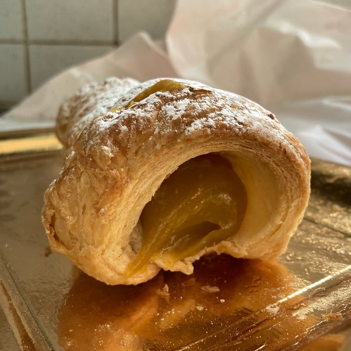 photo of Fratelli Piermattei Cannolo al pistacchio shared by @simonescampoli on  17 Mar 2022 - review
