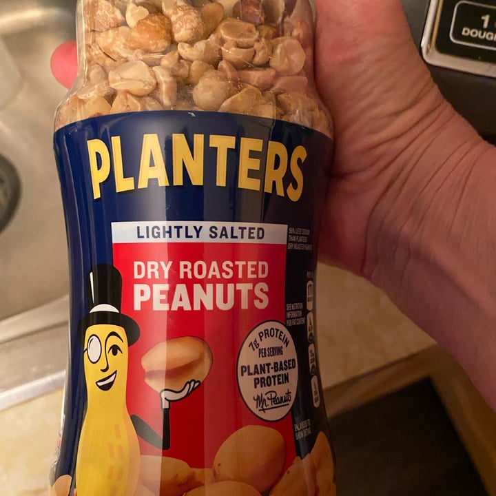 photo of Planters Dry Roasted Peanuts shared by @monymadie on  30 May 2022 - review