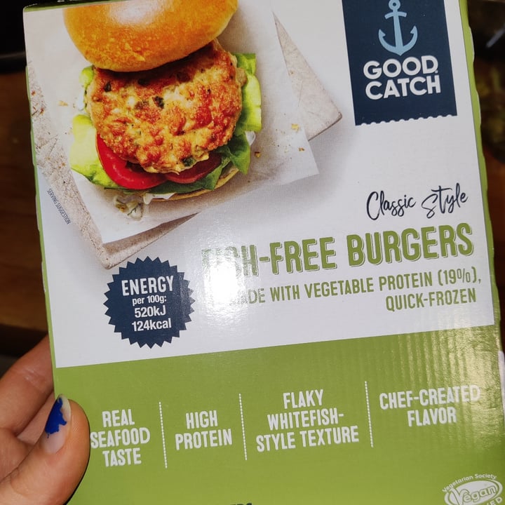photo of Good Catch Plant-based Fishless Burgers Classic Style shared by @hummuswhore on  01 Feb 2022 - review