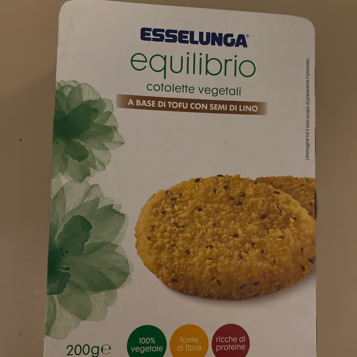 photo of  Esselunga Equilibrio - burger vegetali a base di soia shared by @chiaratoso on  25 Jan 2022 - review
