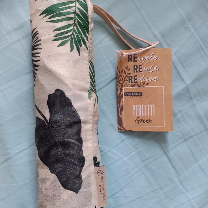 review photo of Perletti S.p.A. umbrella eco-friendly shared by @marciaantares on 16 Sep 2022 - review